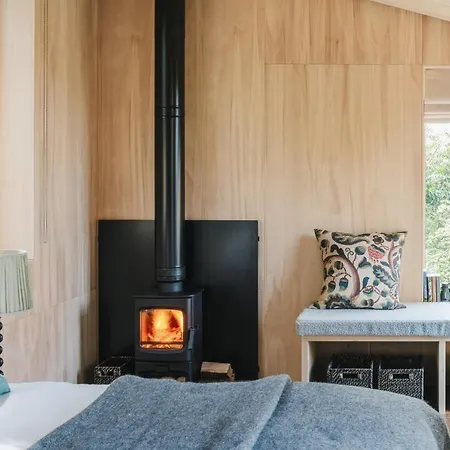 Rewildthings Treehouses Глостер Экстерьер фото