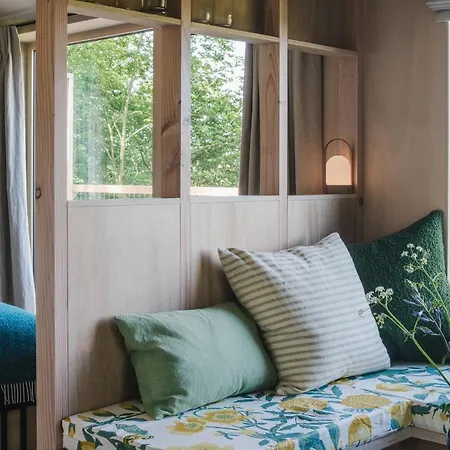 Rewildthings Treehouses Глостер Экстерьер фото