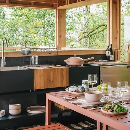 Rewildthings Treehouses Глостер Экстерьер фото