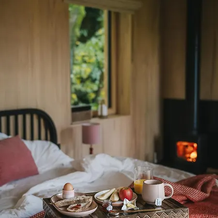 Rewildthings Treehouses Глостер Экстерьер фото