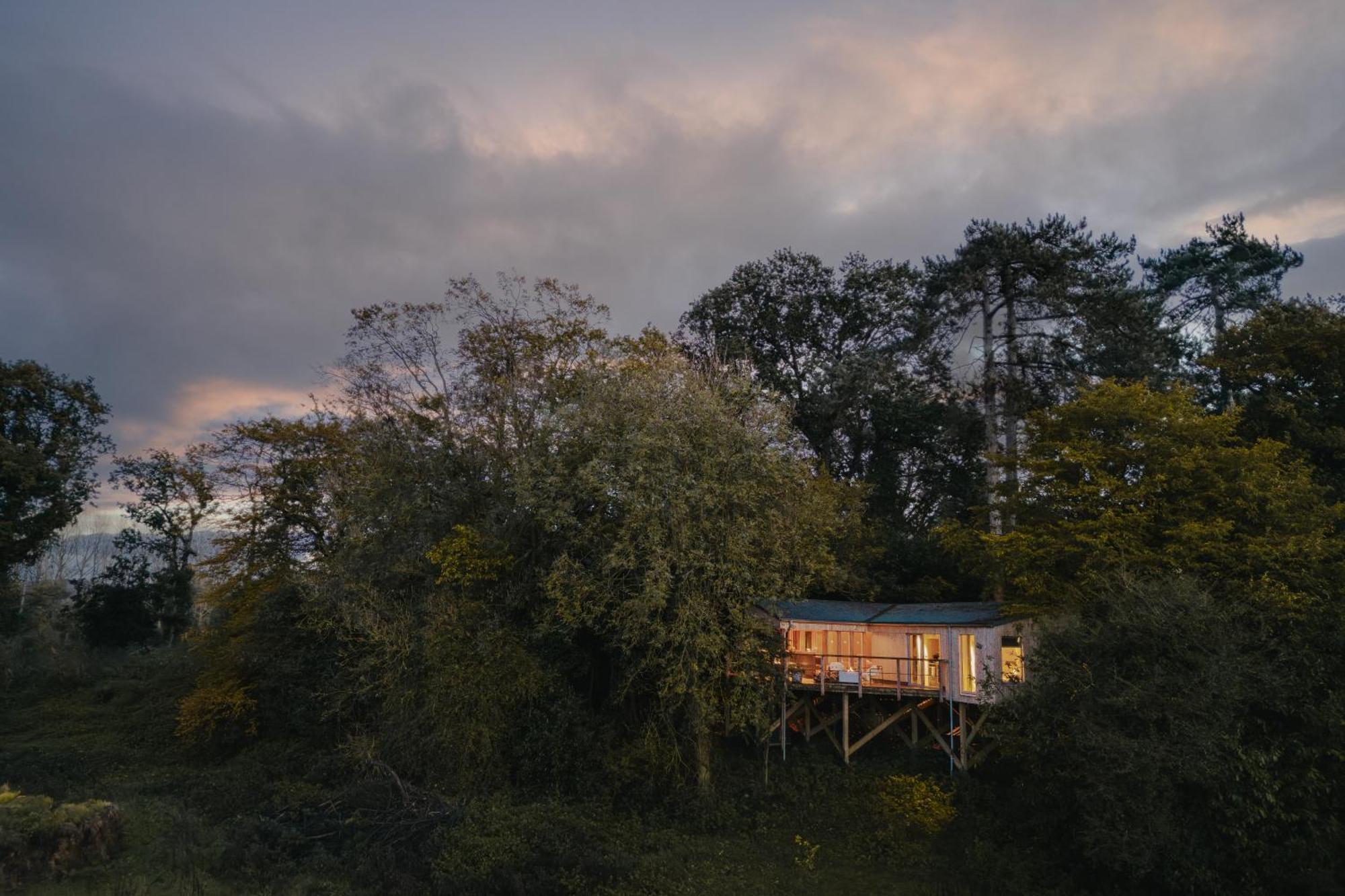 Chalet Rewildthings Treehouses *