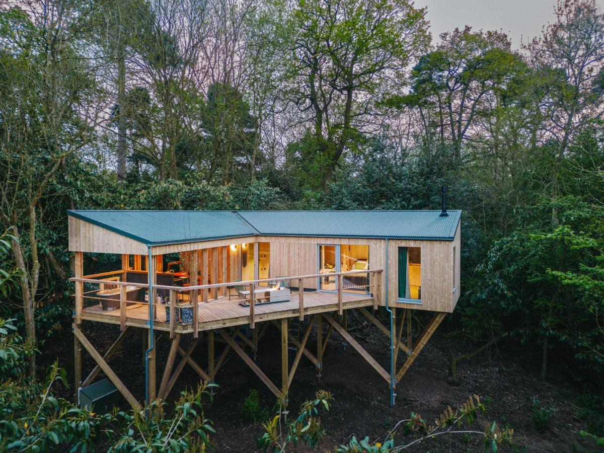 Rewildthings Treehouses Chalet *