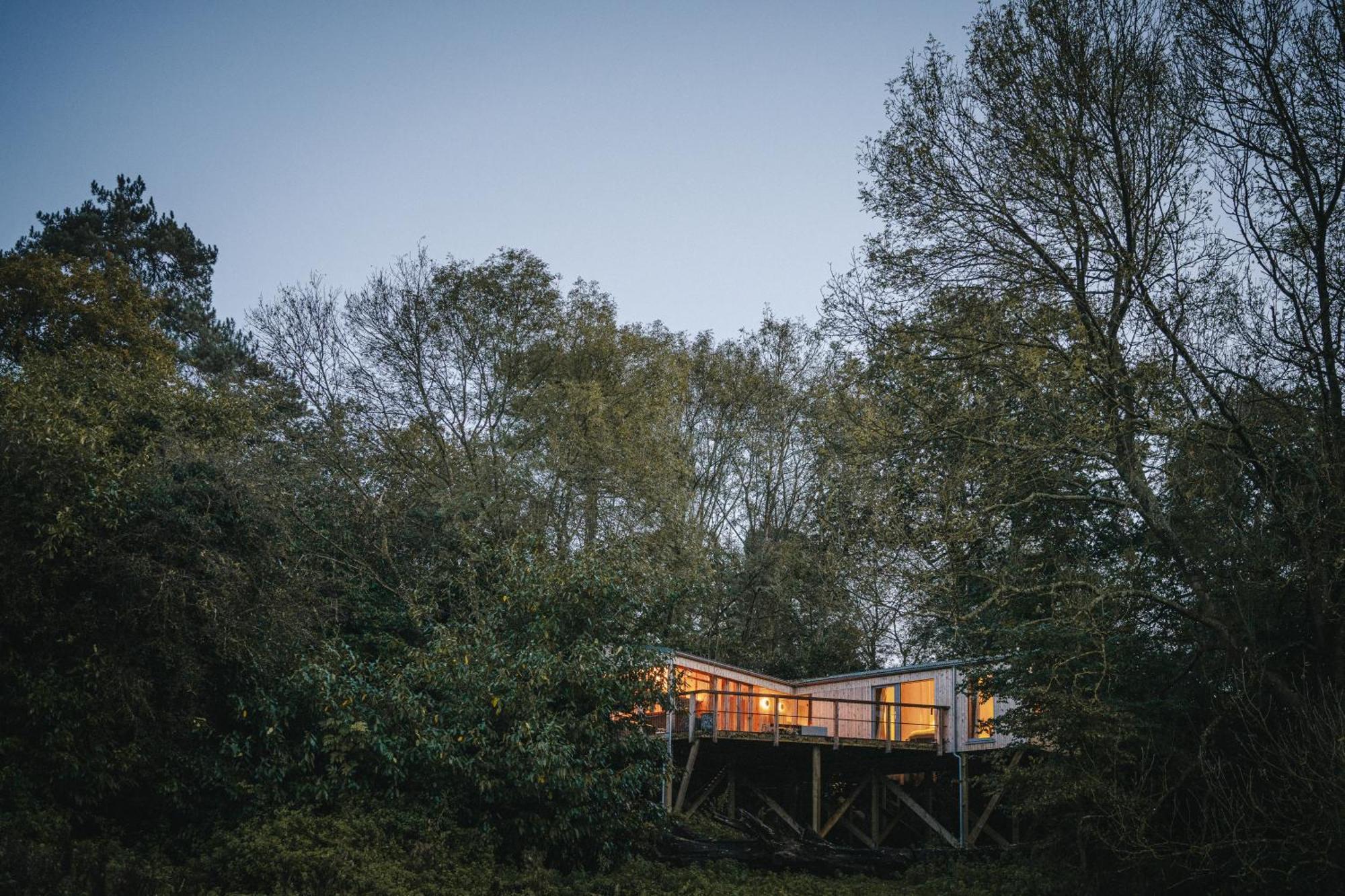 Rewildthings Treehouses Chalet Gloucester