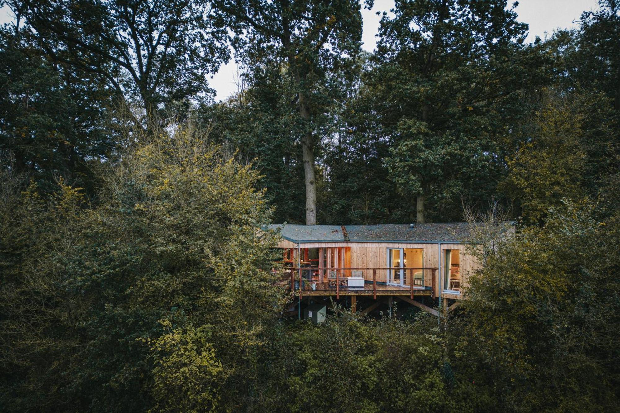 Rewildthings Treehouses Chalet Gloucester